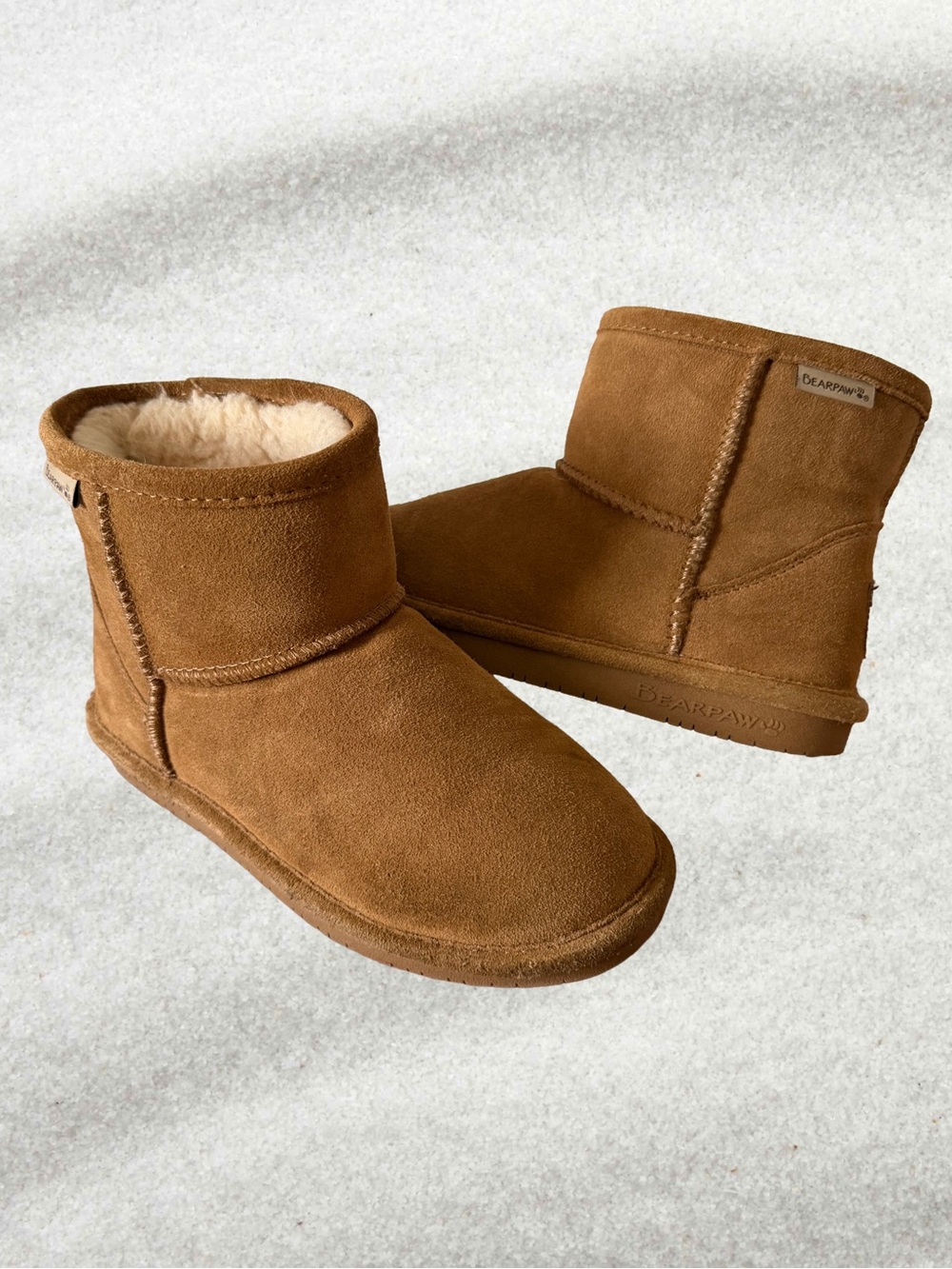 Bearpaw Briella Youth girls faux suede winter boots size 2